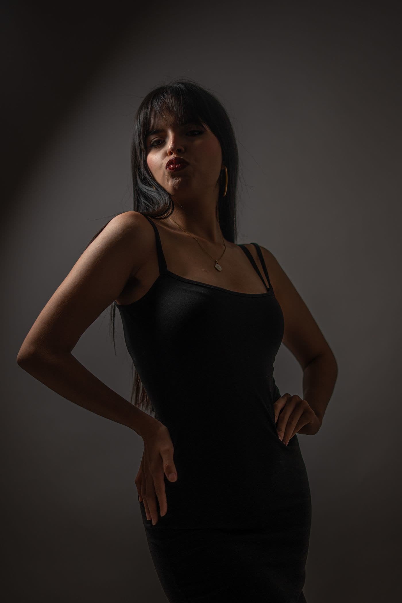 Elegant editorial beauty portrait representing the AURA aesthetic